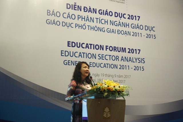Thứ trưởng Bộ GD&ĐT Nguyễn Thị Nghĩa phát biểu khai mạc diễn đàn