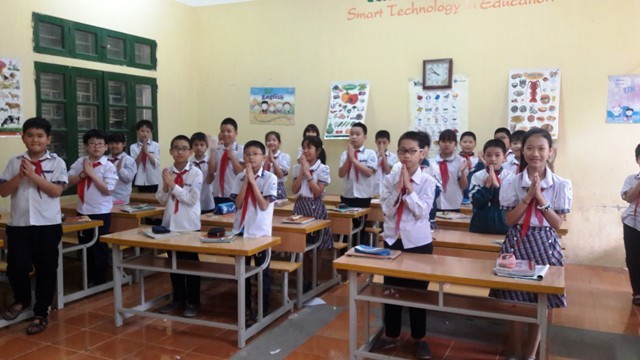 Giờ học tiếng Anh của học sinh Trường tiểu học Bát Tràng, Gia Lâm, Hà Nội