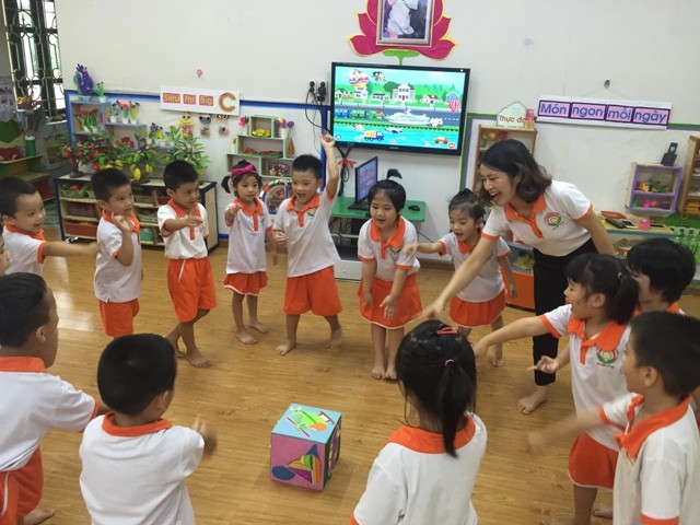 Cô giáo Nguyễn Thị Uyên trong giờ dạy 