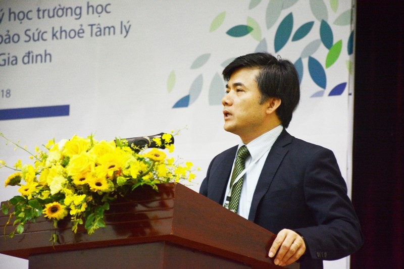 Ông Bùi Văn Linh, Phó Vụ trưởng Phụ trách Vụ Giáo dục Chính trị và Công tác học sinh, sinh viên phát biểu khai mạc hội thảo