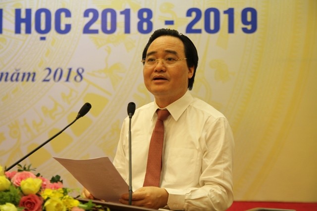 Bộ trưởng Bộ GD&ĐT Phùng Xuân Nhạ phát biểu khai mạc hội nghị