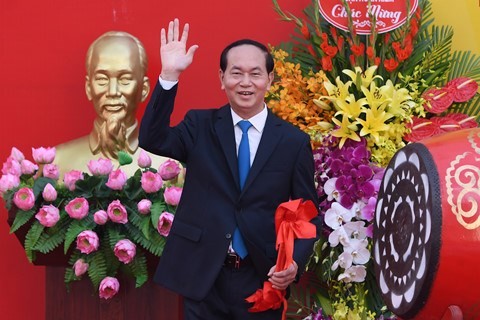 Chủ tịch nước Trần Đại Quang đánh trống khai giảng năm học mới