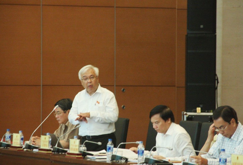 ông Phan Thanh Bình – Chủ nhiệm Uỷ ban VHGDTNTN&NĐcủa Quốc hội – phát biểu tại hội nghị