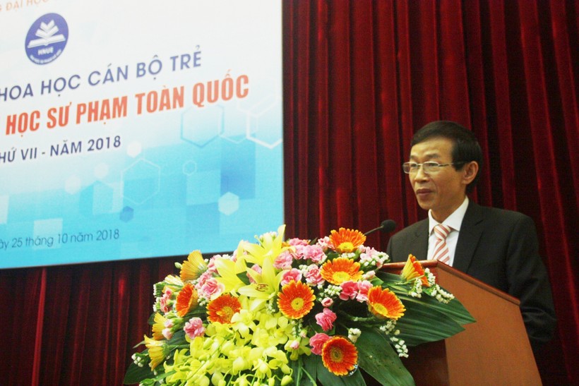 GS.TS Nguyễn Văn Minh phát biểu tại hội thảo
