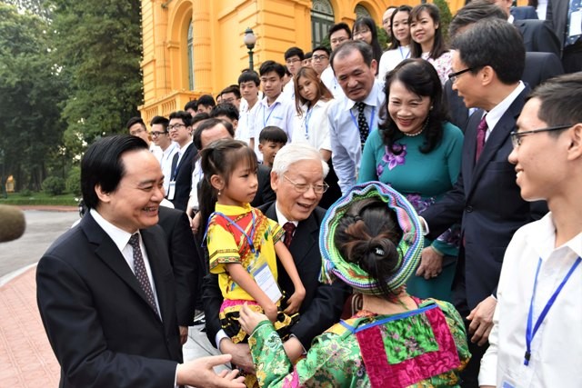 Tổng Bí thư, Chủ tịch nước Nguyễn Phú Trọng gặp mặt HSSV tiêu biểu ngành Giáo dục