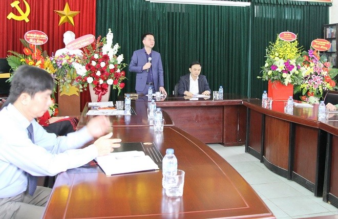 TS Nguyễn Việt Lộc - Chánh văn phòng Bộ GD&ĐT - đến thăm và làm việc với báo Giáo dục và Thời đại. 