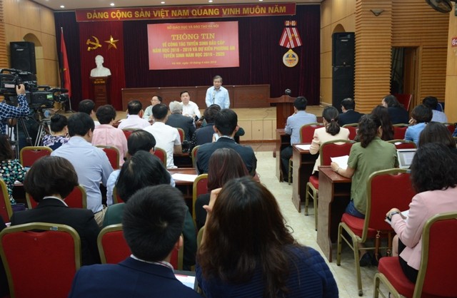 Sở GD&ĐT Hà Nội tổ chức họp báo giải đáp những vấn đề về công tác tuyển sinh đầu cấp