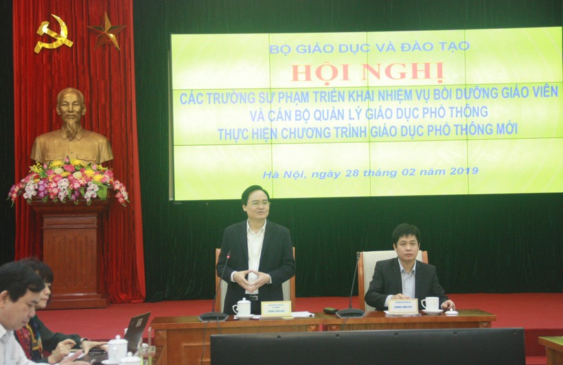 Bộ trưởng Bộ GD&ĐT Phùng Xuân Nhạ kết luận hội nghị 