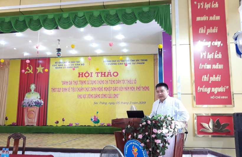 Ông Trần Kim Tự, Phó Cục trưởng Cục Nhà giáo và Cán bộ quản lý giáo dục phát biểu tại hội thảo