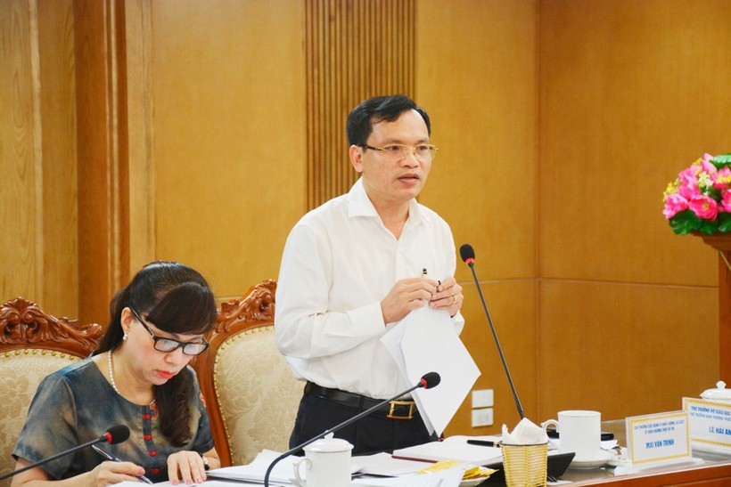 Ông Mai Văn Trinh – Cục trưởng Cục Quản lý chất lượng (Bộ GD&ĐT) phát biểu tại hội nghị trực tuyến