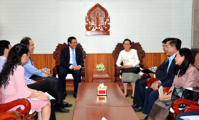 Thứ trưởng Bộ GD&ĐT Nguyễn Văn Phúc gặp xã giao Bộ trưởng Bộ Giáo dục và Thể thao Lào