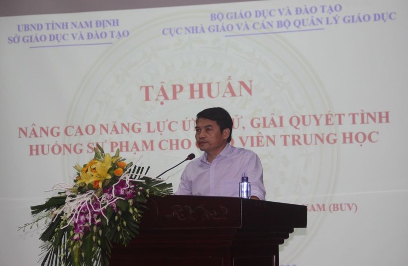 TS Phạm Tuấn Anh – Phó Cục trưởng Cục Nhà giáo và Cán bộ quản lý giáo dục phát biểu chỉ đạo tập huấn.