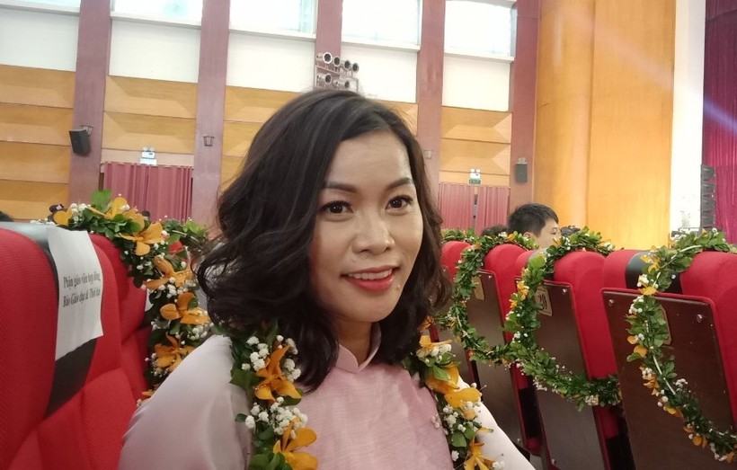 TS Nguyễn Hương tại lễ trao giải báo chí "Vì sự nghiệp giáo dục Việt Nam" năm 2019 sáng 16/11. 