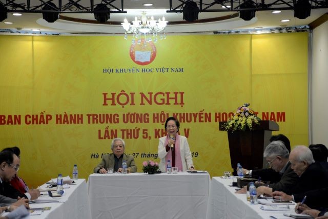 Chủ tịch Hội Khuyến học Việt Nam Nguyễn Thị Doan chủ trì Hội nghị.