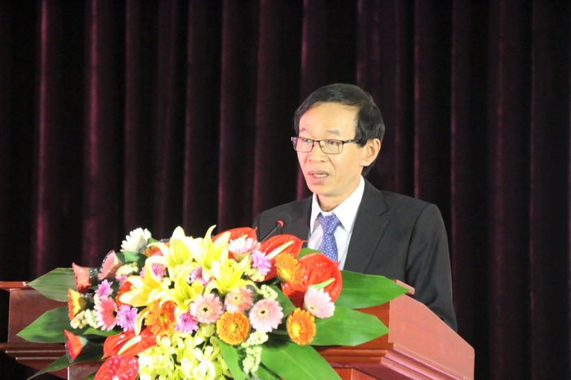 GS Nguyễn Văn Minh,  Hiệu trưởng Trường ĐH Sư phạm Hà Nội phát biểu tại buổi lễ.