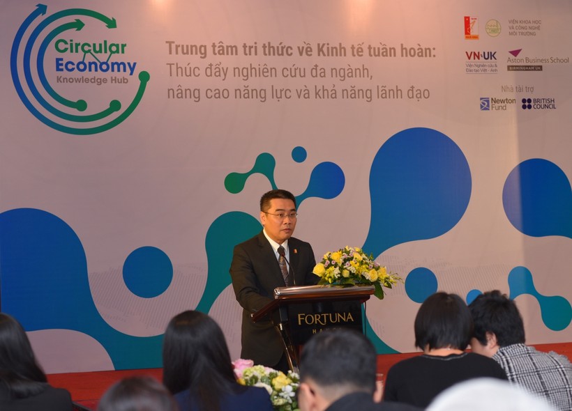 PGS Huỳnh Đăng Chính phát biểu tại lễ ra mắt Trung tâm tri thức về kinh tế tuần hoàn.