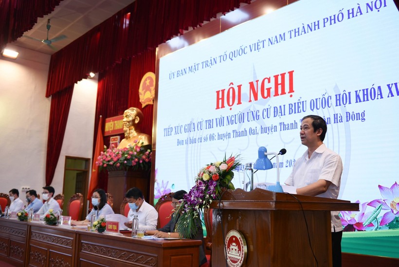 Bộ trưởng Nguyễn Kim Sơn chia sẻ chương trình hành động của người ứng cử nếu trở thành Đại biểu Quốc hội khóa XV với cử tri huyện Thanh Oai.