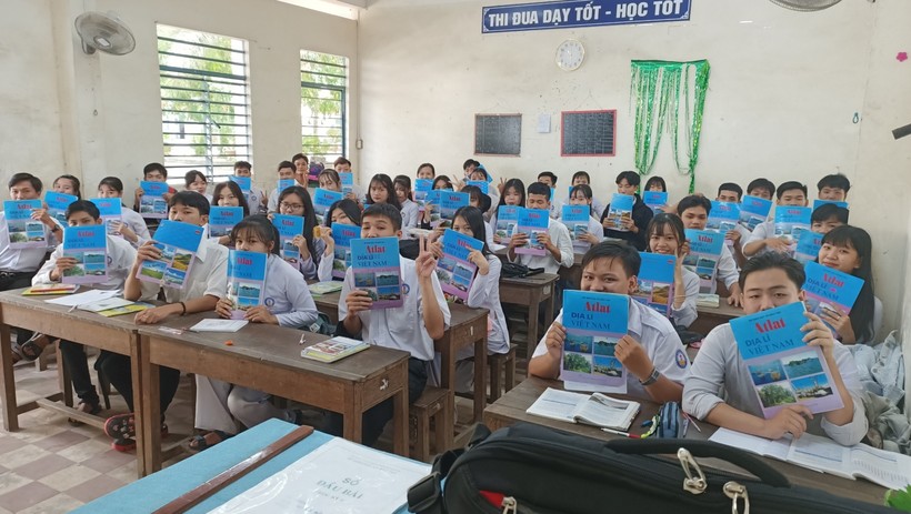 Học sinh Trường THPT Vĩnh Bình, Châu Thành, An Giang.
