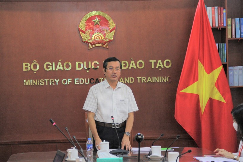 Thứ trưởng Bộ GD&ĐT Nguyễn Văn Phúc phát biểu tại buổi kiểm tra công tác chấm thi theo hình thức trực tuyến.