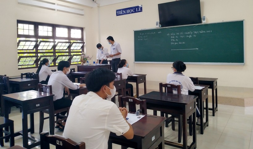 Thí sinh thi tốt nghiệp THPT đợt 2. Ảnh: Quốc Ngữ - Minh Anh - CTV
