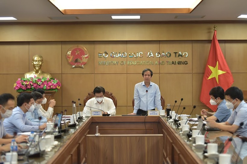 Bộ trưởng Bộ GD&ĐT Nguyễn Kim Sơn phát biểu tại hội nghị.