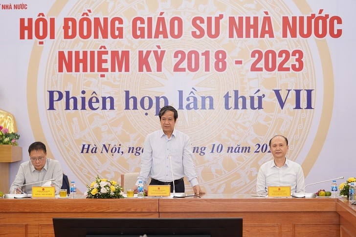 Bộ trưởng Bộ Giáo dục và Đào tạo Nguyễn Kim Sơn, Chủ tịch Hội đồng giáo sư nhà nước, chủ trì phiên họp lần thứ VII Hội đồng giáo sư nhà nước nhiệm kì 2018-2023.