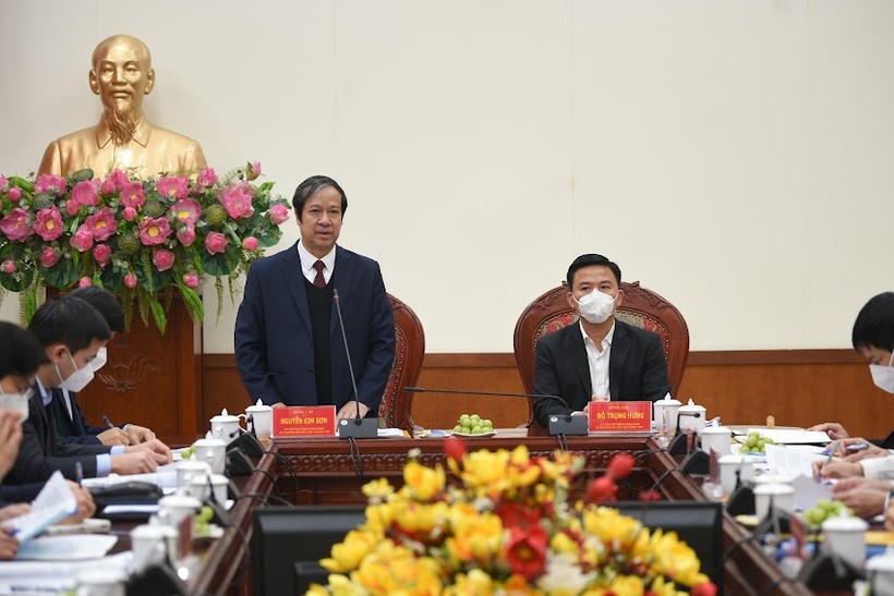 Bộ trưởng Bộ Giáo dục và Đào tạo Nguyễn Kim Sơn phát biểu tại buổi làm việc.
