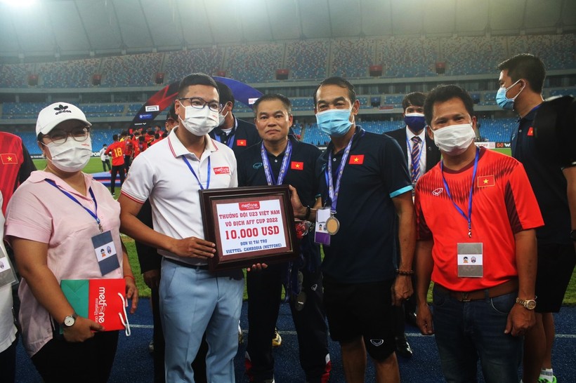  Viettel Cambodia thưởng nóng 10.000 USD cho đội tuyển U23 Việt Nam.