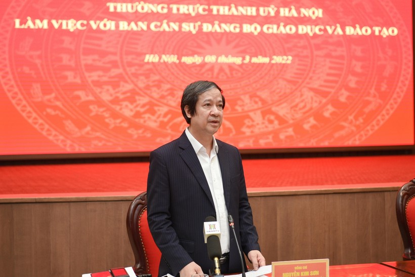 Bộ trưởng Nguyễn Kim Sơn phát biểu tại buổi làm việc với Thường trực Thành ủy Hà Nội.