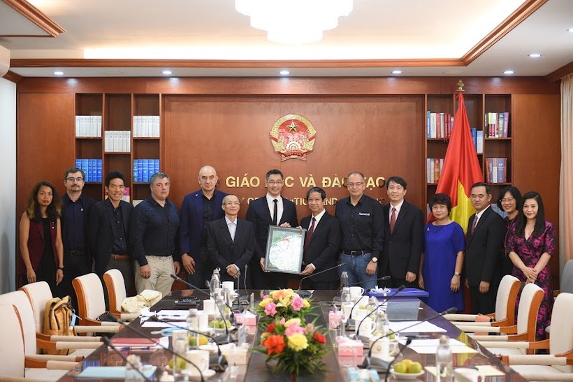 Buổi tiếp của Bộ trưởng Bộ Giáo dục và Đào tạo Nguyễn Kim Sơn với đoàn công tác do TS. Philipp Rösler dẫn đầu.