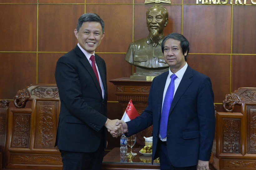 Bộ trưởng Nguyễn Kim Sơn tiếp Bộ trưởng Giáo dục Singapore Chan Chun Sing.