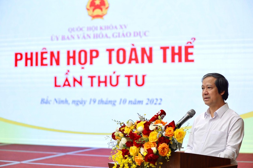 Bộ trưởng Bộ GD&ĐT Nguyễn Kim Sơn phát biểu tại Phiên họp toàn thể lần thứ 4 của Ủy ban Văn hóa, Giáo dục của Quốc hội.