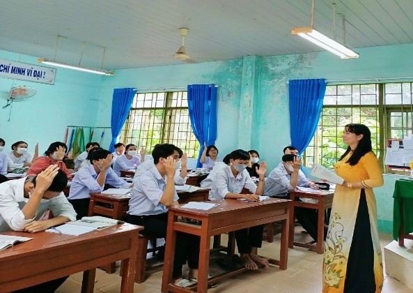 Tiết học Ngữ văn tại Trường THPT Phú Điền, Đồng Tháp.