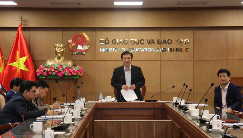 Thứ trưởng Nguyễn Hữu Độ họp trực tuyến với Sở GD&ĐT Bình Phước về giám sát nghị quyết của Quốc hội về đổi mới chương trình, SGK.