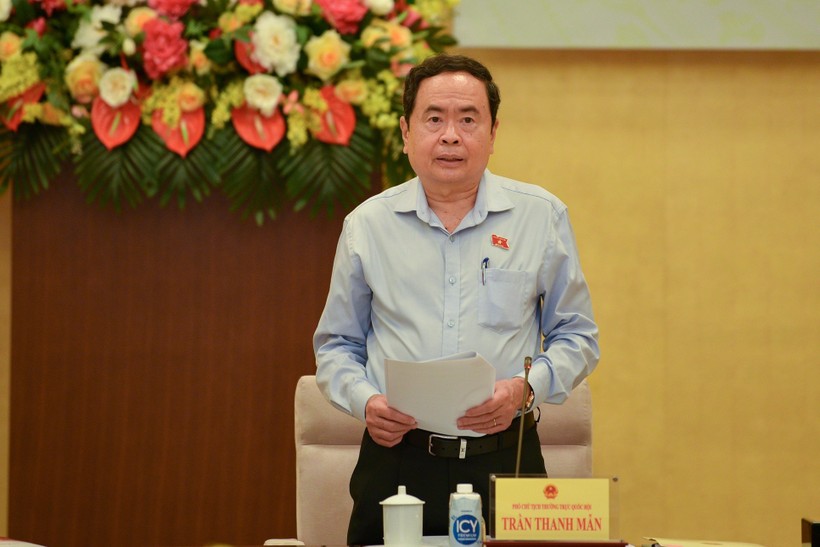 Ông Trần Thanh Mẫn, Phó Chủ tịch Thường trực Quốc hội, Trưởng Đoàn giám sát phát biểu tại buổi làm việc.