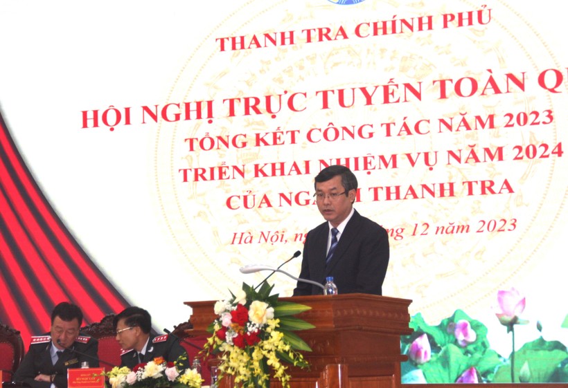 Thứ trưởng Bộ GD&ĐT Nguyễn Văn Phúc phát biểu tại Hội nghị.