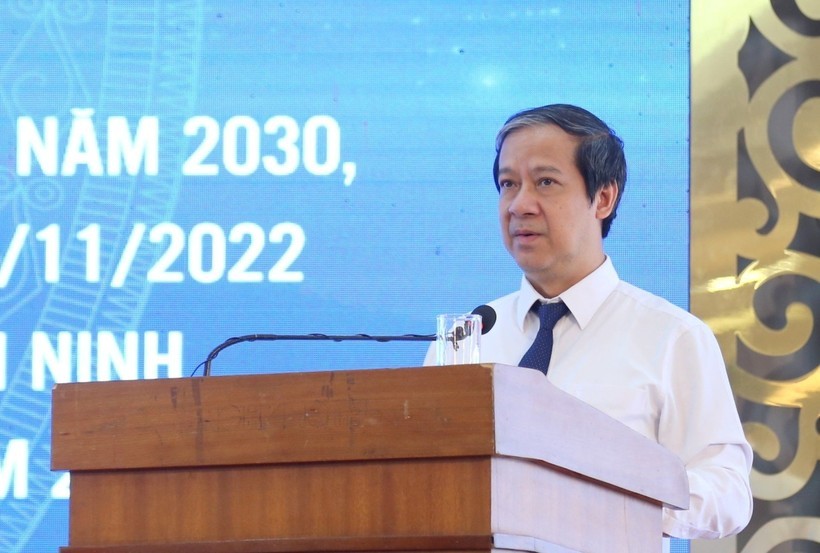Bộ trưởng Nguyễn Kim Sơn phát biểu tại Hội nghị phát triển GD-ĐT Bắc Trung Bộ và duyên hải Trung Bộ.