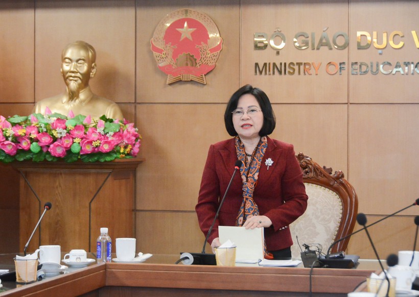 Thứ trưởng Bộ GD&ĐT Ngô Thị Minh phát biểu tại Hội nghị.