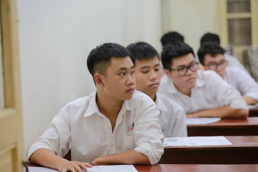 Học sinh thi tốt nghiệp THPT. Ảnh Xuân Phú.