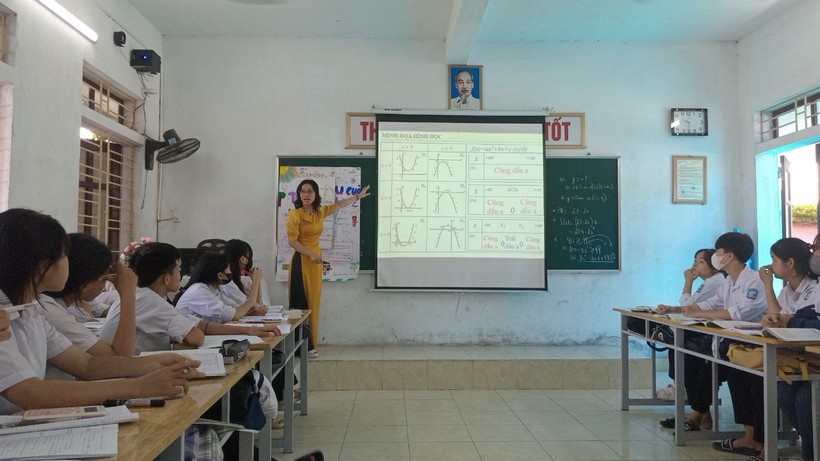 Giờ học tại Trường THPT Nguyễn Huệ (Thái Bình).