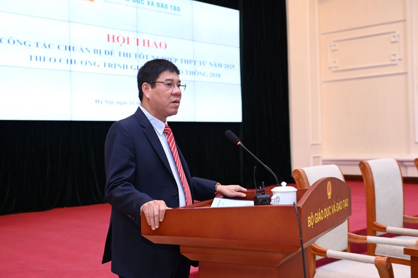 Cục trưởng Cục Quản lý chất lượng (Bộ GD&ĐT) Huỳnh Văn Chương phát biểu tại hội thảo.