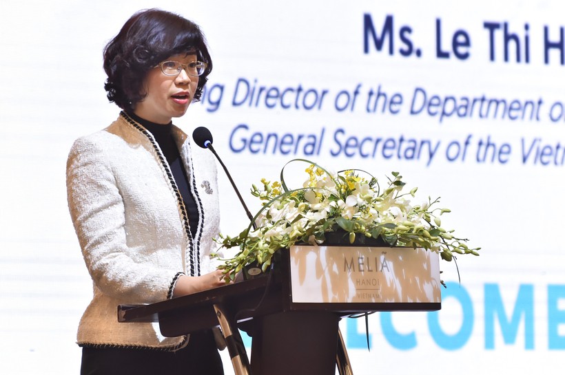 Bà Lê Thị Hồng Vân, Quyền Vụ trưởng, Vụ Ngoại giao Văn hóa và UNESCO, Tổng Thư ký Ủy ban Quốc gia UNESCO Việt Nam phát biểu tại Hội thảo.