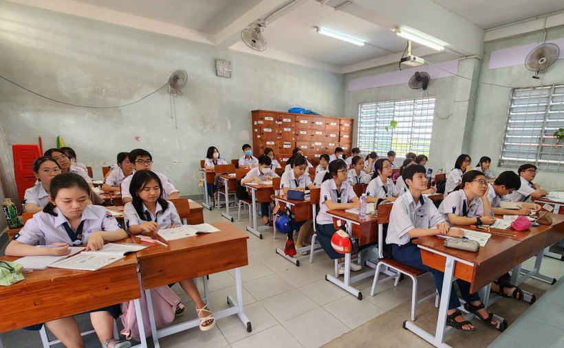 Học sinh Trường THPT Chuyên Nguyễn Bỉnh Khiêm (Vĩnh Long).