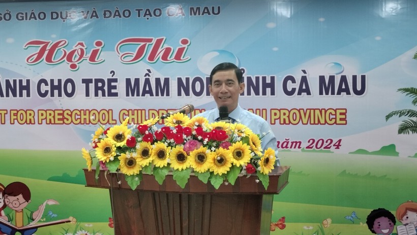 Ông Lê Hoàng Dự, Phó Giám đốc Sở GD&ĐT Cà Mau phát biểu khai mạc hội thi.