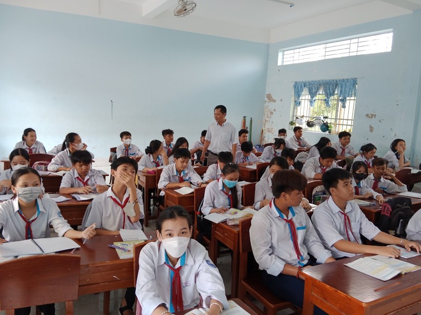 Học sinh Trường THCS Tân Lợi, xã Hồ Thị Kỷ, huyện Thới Bình, Cà Mau.