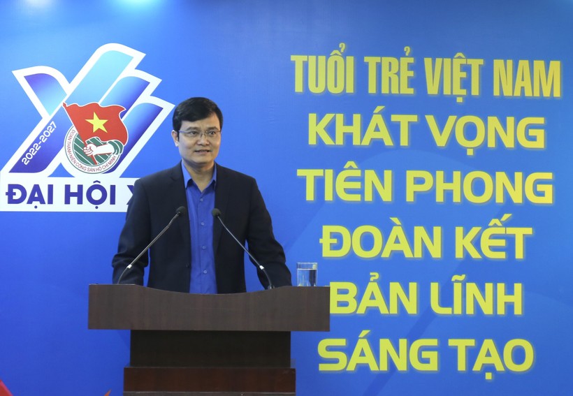 Anh Bùi Quang Huy - Bí thư thứ nhất T.Ư Đoàn phát biểu trong chương trình giới thiệu tác phẩm.