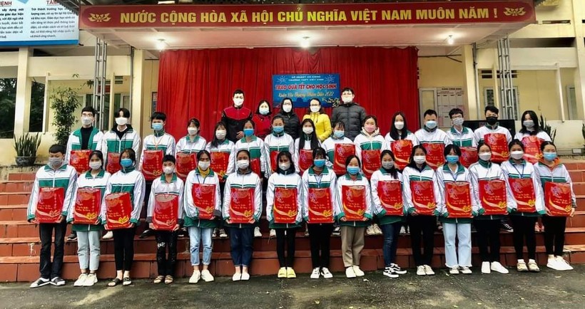 Trường THPT Việt Vinh: Xây dựng trường học văn hoá, hạnh phúc