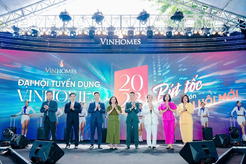 Đại hội tuyển dụng Vinhomes 2023 - Bứt tốc đón vận hội mới diễn ra trong không khí vô cùng sôi động tại Nhà văn hóa Thanh Niên (TP Hồ Chí Minh).