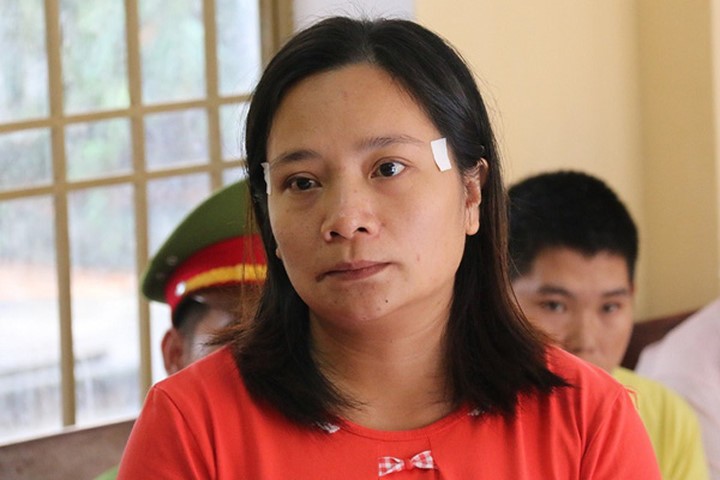 Văn Thị Hoài Thương bị phạt tổng cộng 30 tháng tù