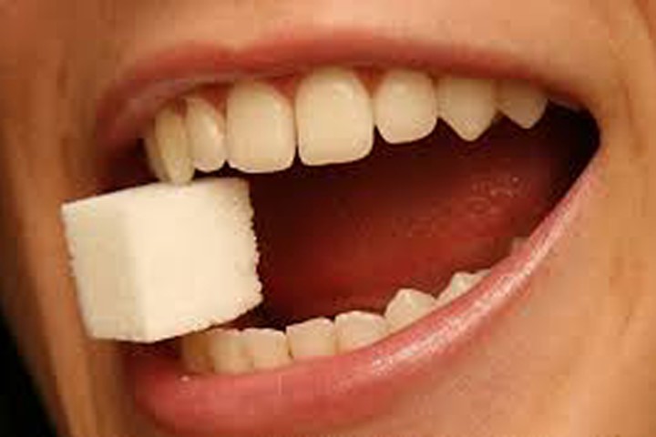 Những thói quen gây hại cho răng